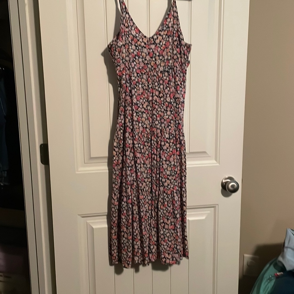 Floral dress with black underneath - Picture 1 of 3